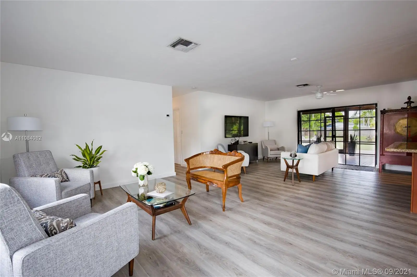 4-bedroom home sold at 10960 SW 128th St, Miami